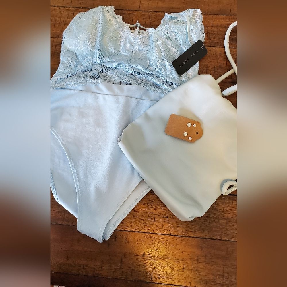 Bundle Large pale blue lace faded rose bodysuit crystal earnings matching bag